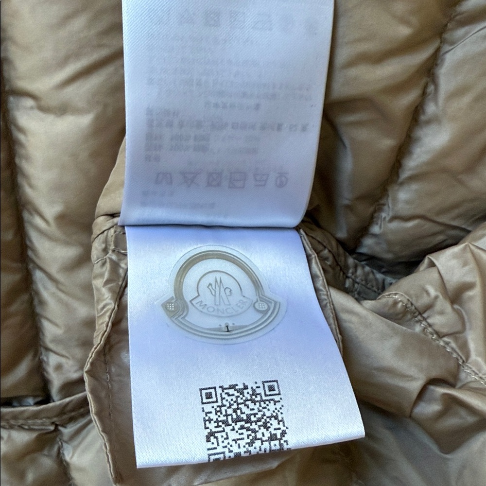 Moncler Lans Longue Saison‎ Down Jacket 100% Authentic Beige Size 6 Gently Used - Picture 8 of 8